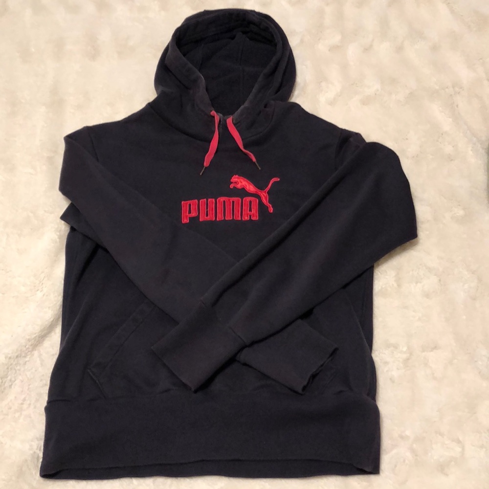 Navy puma sweat shirt